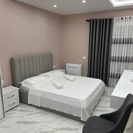 Palm View Luxury Golem